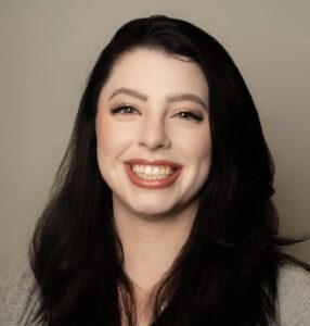 anna-gass-headshot